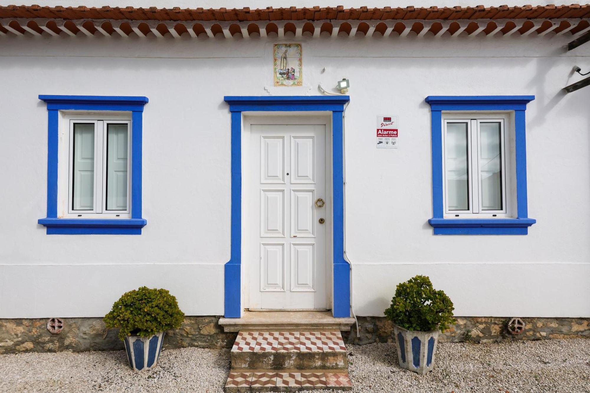 Villa Renovated Wine Press House - With Pool Porto de Mós Habitación foto